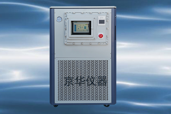 冷熱循環(huán)一體機(jī)的溫度控制在細(xì)節(jié)上有哪些設(shè)計(jì) 冷熱循環(huán)一體機(jī)的溫度控制在細(xì)節(jié)上有哪些設(shè)計(jì)