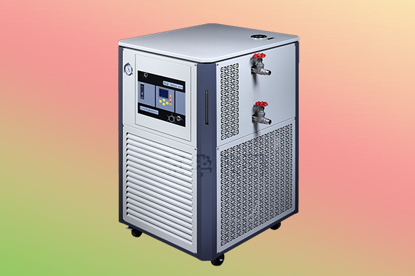 制冷加熱一體機(jī)制冷系統(tǒng)出現(xiàn)堵塞現(xiàn)象的原因分析 制冷加熱一體機(jī)制冷系統(tǒng)出現(xiàn)堵塞現(xiàn)象的原因分析