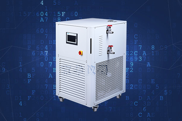 小型高低溫循環(huán)一體機(jī)的導(dǎo)熱油詳細(xì)介紹 小型高低溫循環(huán)一體機(jī)的導(dǎo)熱油詳細(xì)介紹